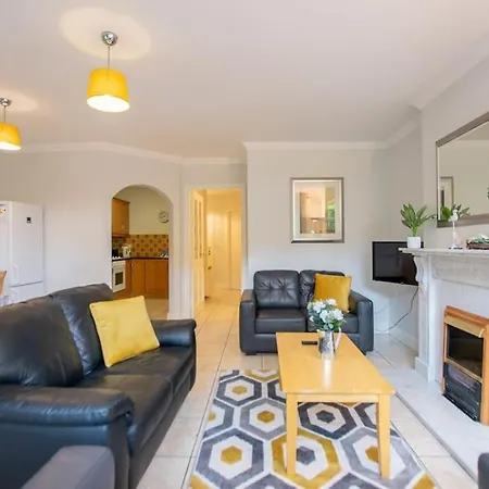 16 - Spacious With Parking Apartment