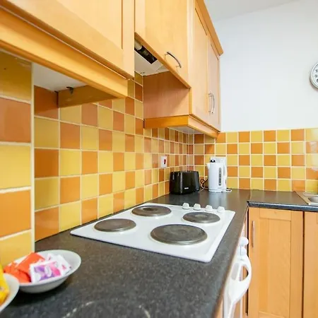 Appartement 16 -2 Bedroom - Sleeps 4 - Parking *