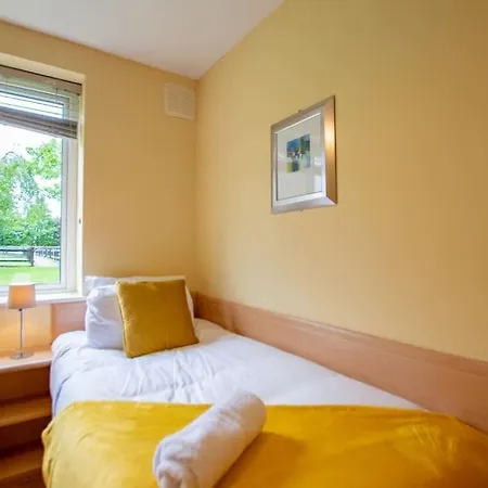 Appartement 16 -2 Bedroom - Sleeps 4 - Parking *