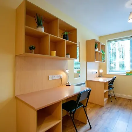 16 -2 Bedroom - Sleeps 4 - Parking Appartement Galway