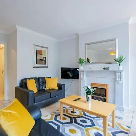 Appartement 16 -2 Bedroom - Sleeps 4 - Parking *