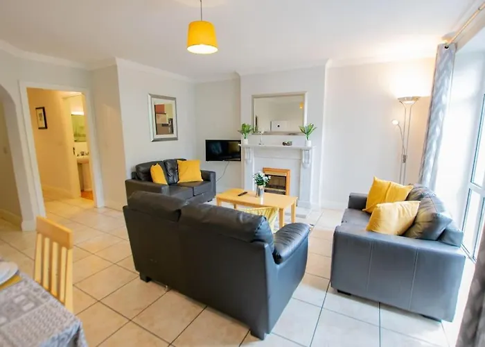 16 - Spacious With Parking *