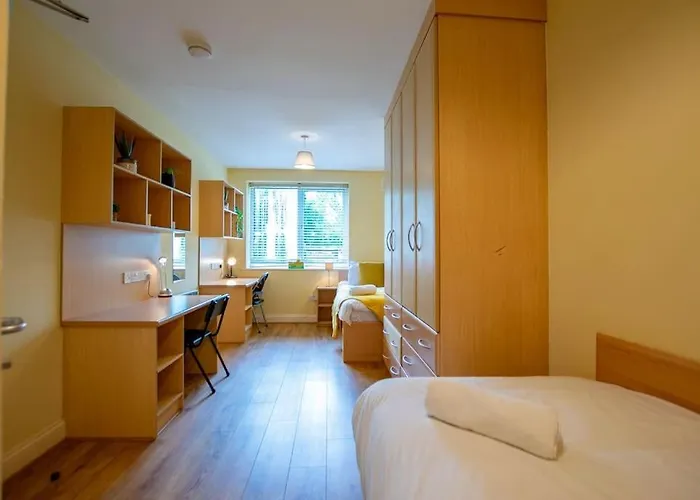 16 - Spacious With Parking * Galway